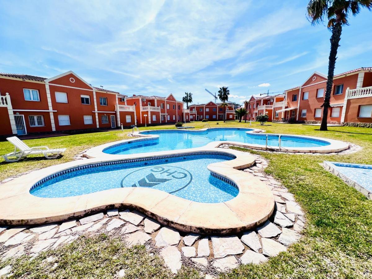 Oliva Nova Beach & Golf Resort Club Sevilla VI Exterior photo